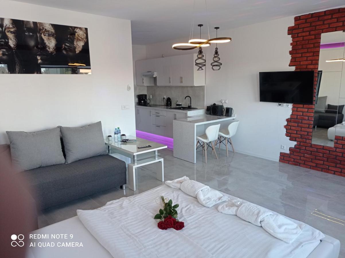 Good Day Apartments- Private Parking New Town Estetino Exterior foto